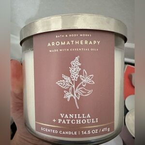 New never burned bath and body 3wick candle vanilla patchouli
